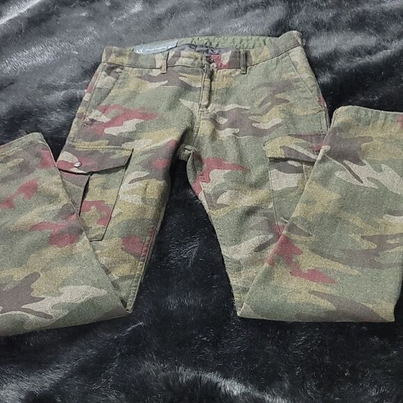 Armani Exchange Wool Cargo Military Print Pants - Picture 4 of 13